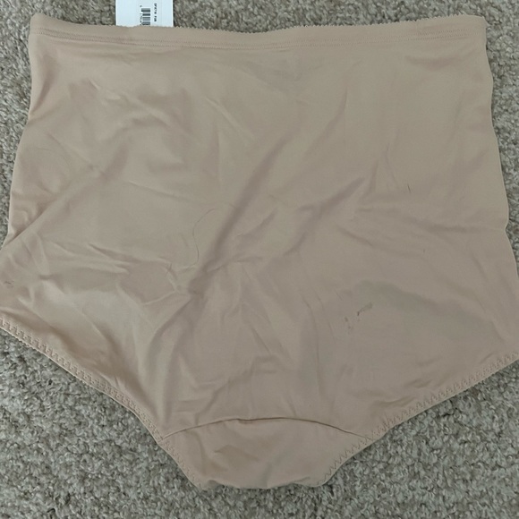 NWT Bali- firm control shaping brief - Picture 2 of 5